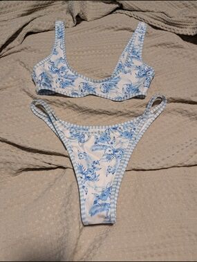 Kulani Kinis - Matching Set "Vintage Paradise"
